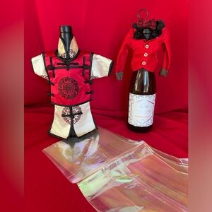 2 New Wine Bottle Sleeves plus bonus 5 Cellophane Bags for Wine